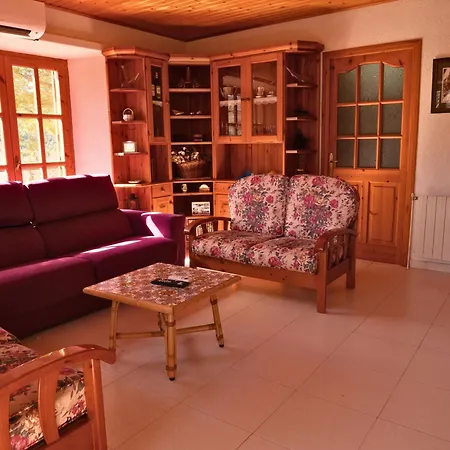 Cal Pujol By Rural House בקתה